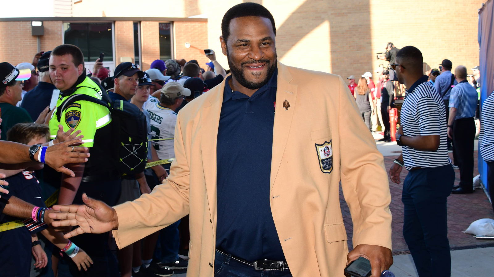 Best athlete nicknames all time Jerome Bettis aka The Bus