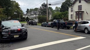 new-jersey-cop-dressed-as-bush-distracted-drivers