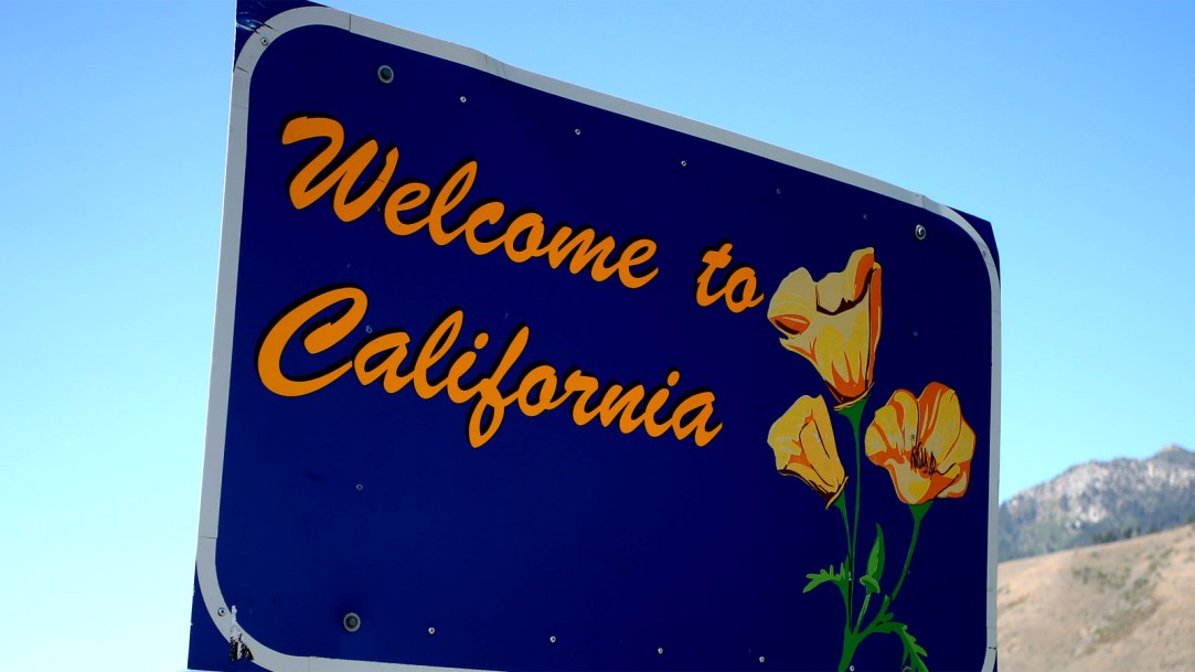 welcome-to-california-sign