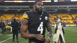 DK Metcalf Called Out For Posting And Mocking Regular Elderly Grocery Store Employee’s On Social Media