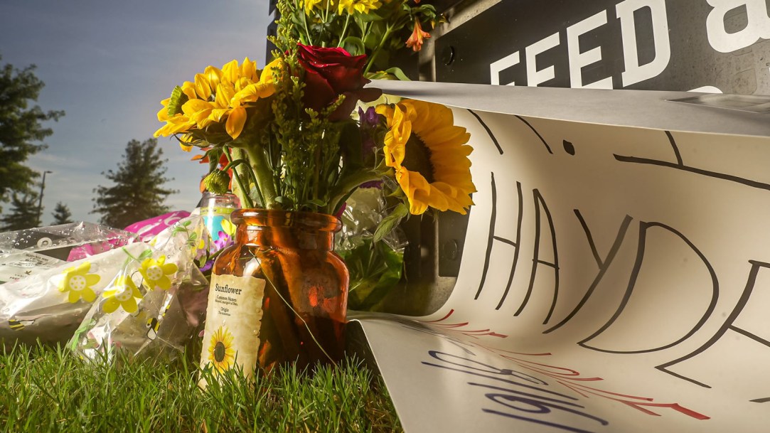 Flowers-left-in-memory-of-actress-Hayden-Panettiere