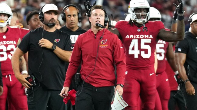 Cardinals coach Mike LaFleur on the sidelines