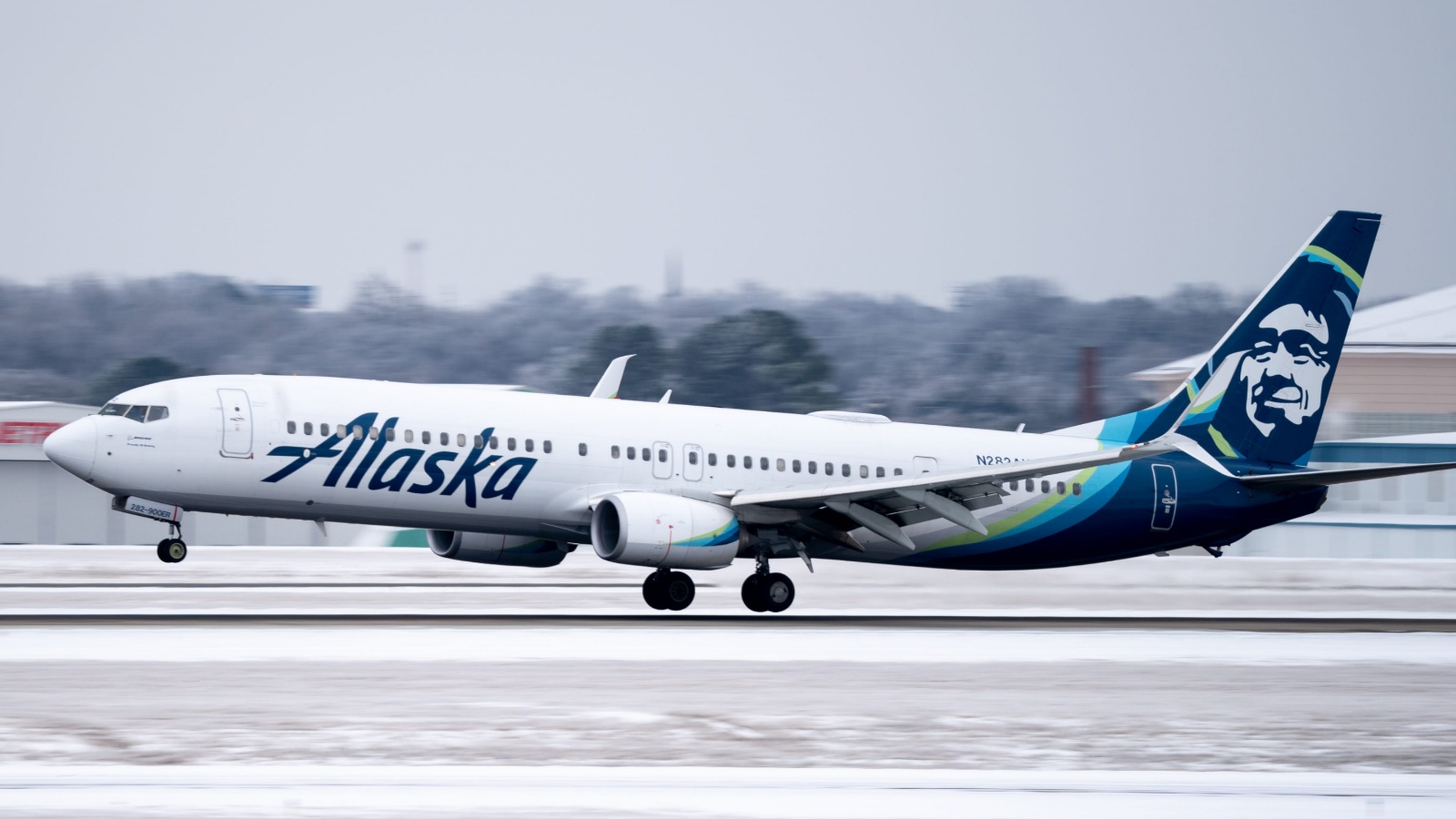 Florida flight grounded due to nosey passenger