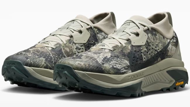 Nike ACG Zegama Trail Running Shoes in Camo
