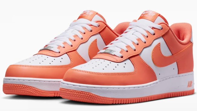 Nike Air Force 1 '07 shoes in orange