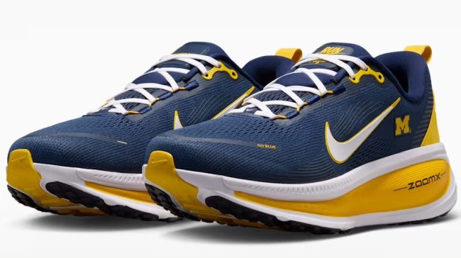 Vomero 18 Road Running Shoes - Michigan