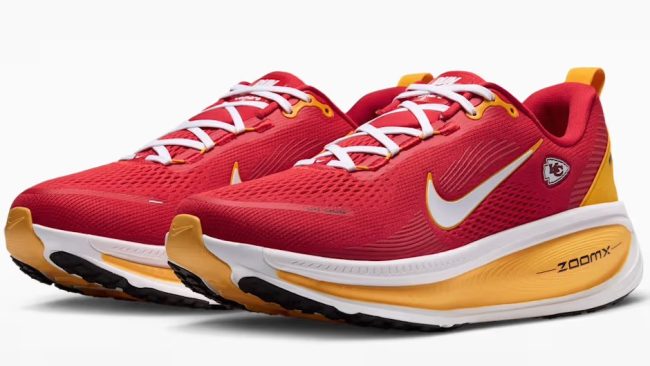 Nike Vomero 18 Road Running Shoes - Kansas City Chiefs