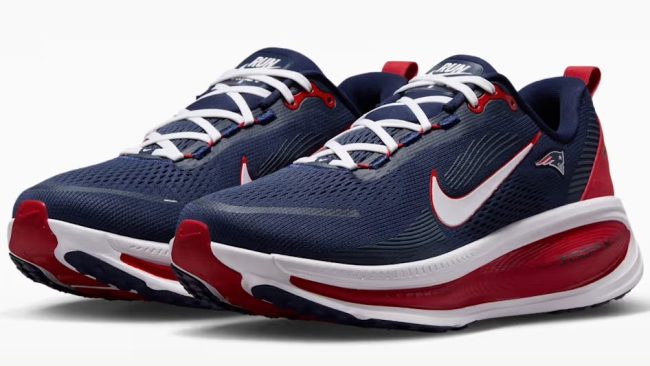 Vomero 18 Road Running Shoes - New England Patriots