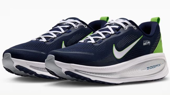 Nike Vomero 18 Running Shoes - Seattle Seahawks