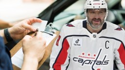 Alex Ovechkin Spent The Offseason Racking Up Dozens Of Traffic Violations While Driving A Luxury Minivan In Russia