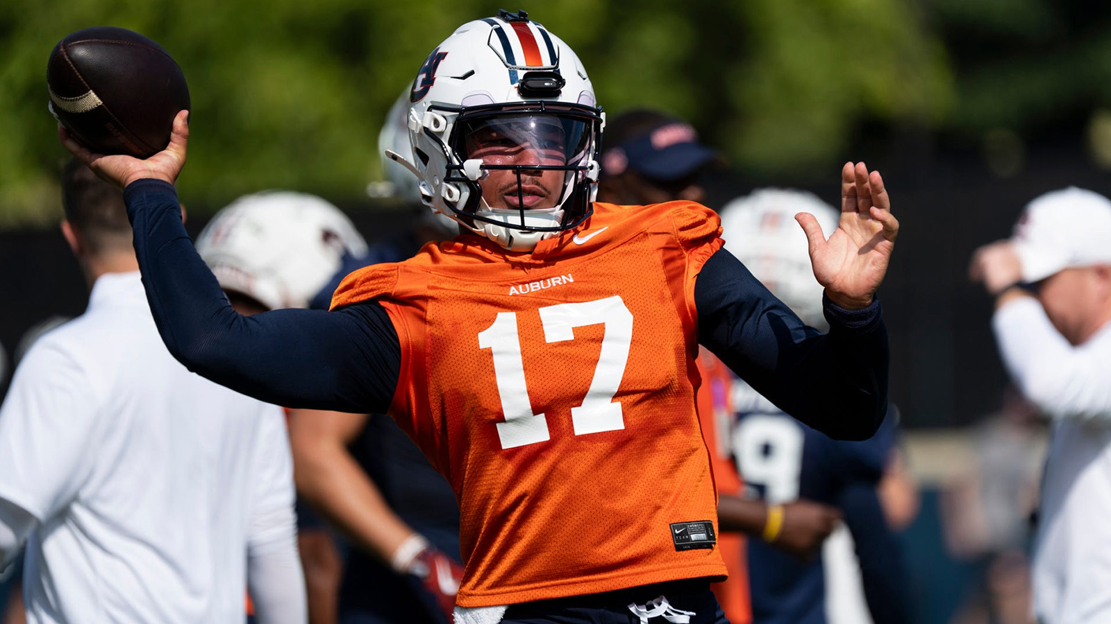 Auburn Quarterback Byrum Brown Did Not Fix His Wonky Throwing Motion For 2026