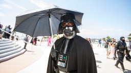 Dude Went To His Local City Council Meeting Dressed As Darth Vader To Sarcastically Endorse Flock Cameras