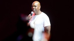 Dave Chappelle Invoked Martin Luther King Jr. While Protesting Show He Was Hosting Being Ended Due To Curfew Restrictions