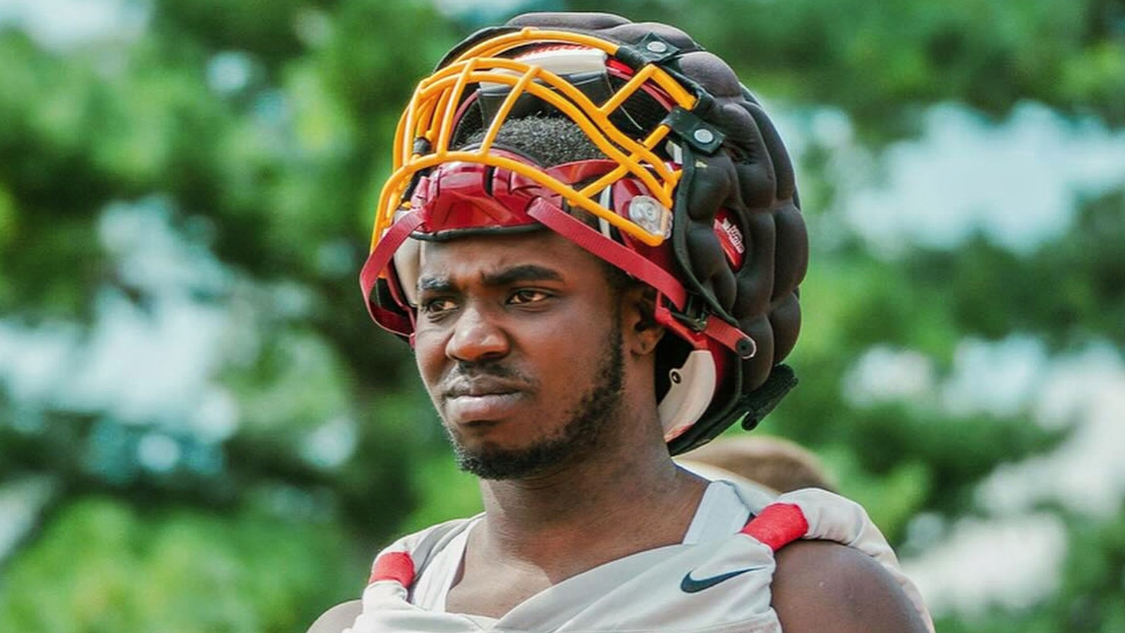College Football's Only Deaf Player Agrees To Stay At School That Tried To Fire His Sign Language Interpreter