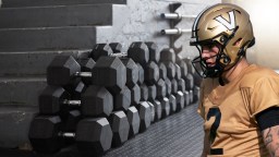 Vanderbilt’s 230-Pound Freshman QB Makes Teammates Look Middle Schoolers In Fall Camp