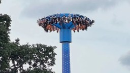 Oregon Teens Stuck Upside Down On Amusement Park Ride Sue For $2M, Jury Awards Them $550K