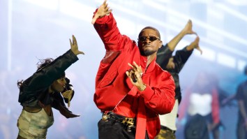 Usher Accused Of Using A Look-A-Like To Perform In His Place At MetLife Stadium Show – VIDEOS