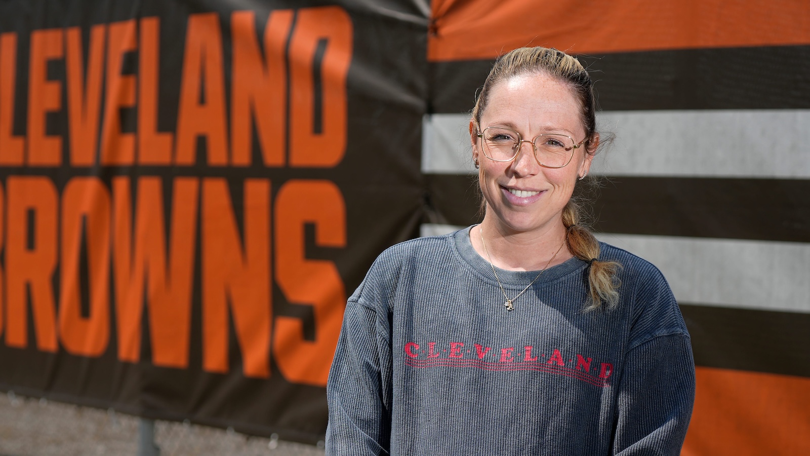 Browns Asst. GM Catherine Hickman Called Out For Wearing Shirt Saying ‘LA Made Me Do It’ After Myles Garrett Traded To The Rams Browns Asst. GM Catherine Hickman Called Out For Wearing Shirt Saying ‘LA Made Me Do It’ After Myles Garrett Traded To The Rams
