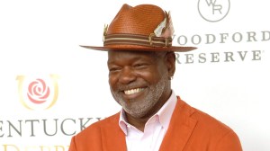 Emmitt-Smith-on-the-Kentucky-Derby-red-carpet
