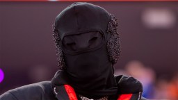 Antonio Brown Shows Up To Court In Florida Wearing Ski Mask, Judge Puts His Plea Deal On Hold