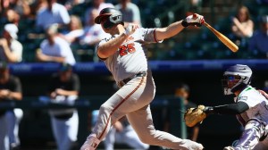 Pete Alonso swinging