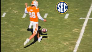 Tennessee Volunteers punter Jackson Ross hits an onside kick against the Texas Longhorns on Sept. 26, 2026.