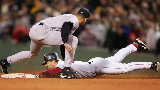 Dave Roberts steal during 2004 Yankees vs Red Sox ALCS