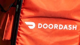 Determined DoorDash Customer In Maryland Tracks Down Driver At Car Crash Scene: ‘I Think That’s My Food’
