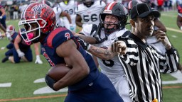 High School Football’s Top-Ranked Running Back Questions Referee Decision During Insane Run: Was His Knee Down?