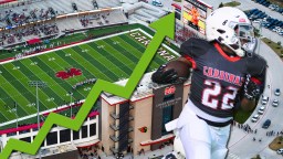 Texas Middle School Football Team Proves $35 Million Stadium Was Worth Investment Despite Tiny Enrollment