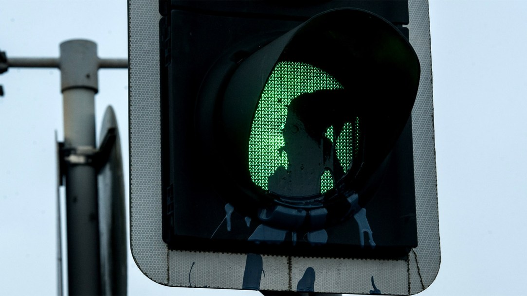 traffic-light-vandalism