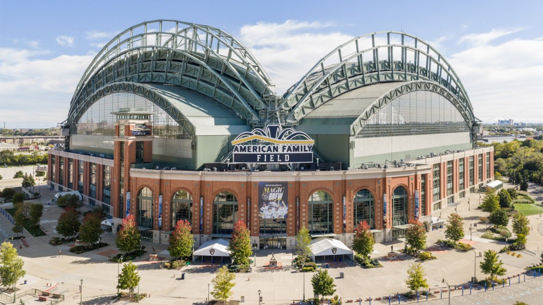 Aerial-view-of-American-Family-Field-in-Milwaukee