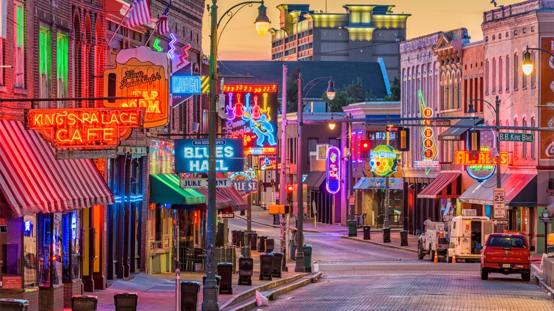 Beale-Street-Memphis-Tennessee