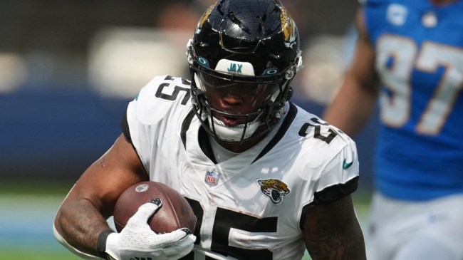 Jaguars RB James Robinson