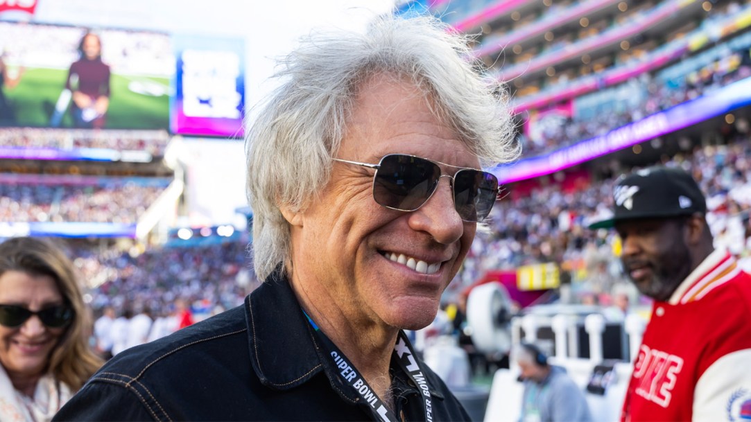 Jon-Bon-Jovi-in-attendance-before-Super-Bowl-LX