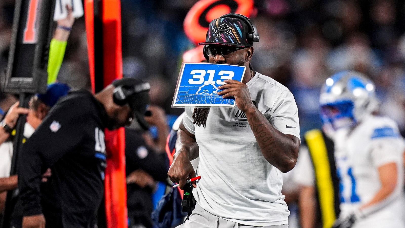 Detroit Lions DC Calls Criticism of Defense 'Ultra Disrespectful' Detroit Lions DC Calls Criticism of Defense 'Ultra Disrespectful'