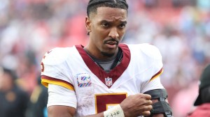 Jayden Daniels on the sideline.