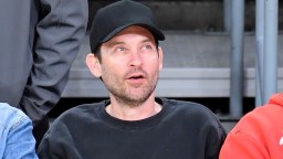 Photos Of Tobey Maguire Officiating His Ex-Wife’s Wedding Just Says After Their Divorce Was Finalized Leak