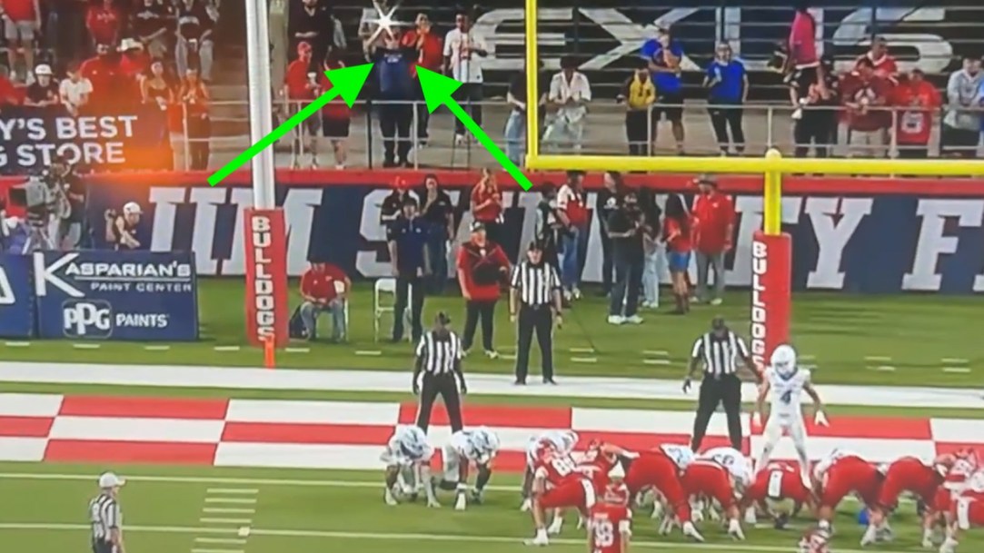 Fresno State Boise State laser pointer flashlight fan blind kicker field goal