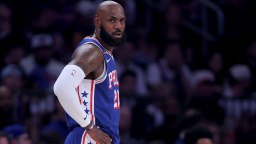 LeBron Got Into Heated Exchange With Courtside Knicks Fan Who Called Him Soft (VIDEO)