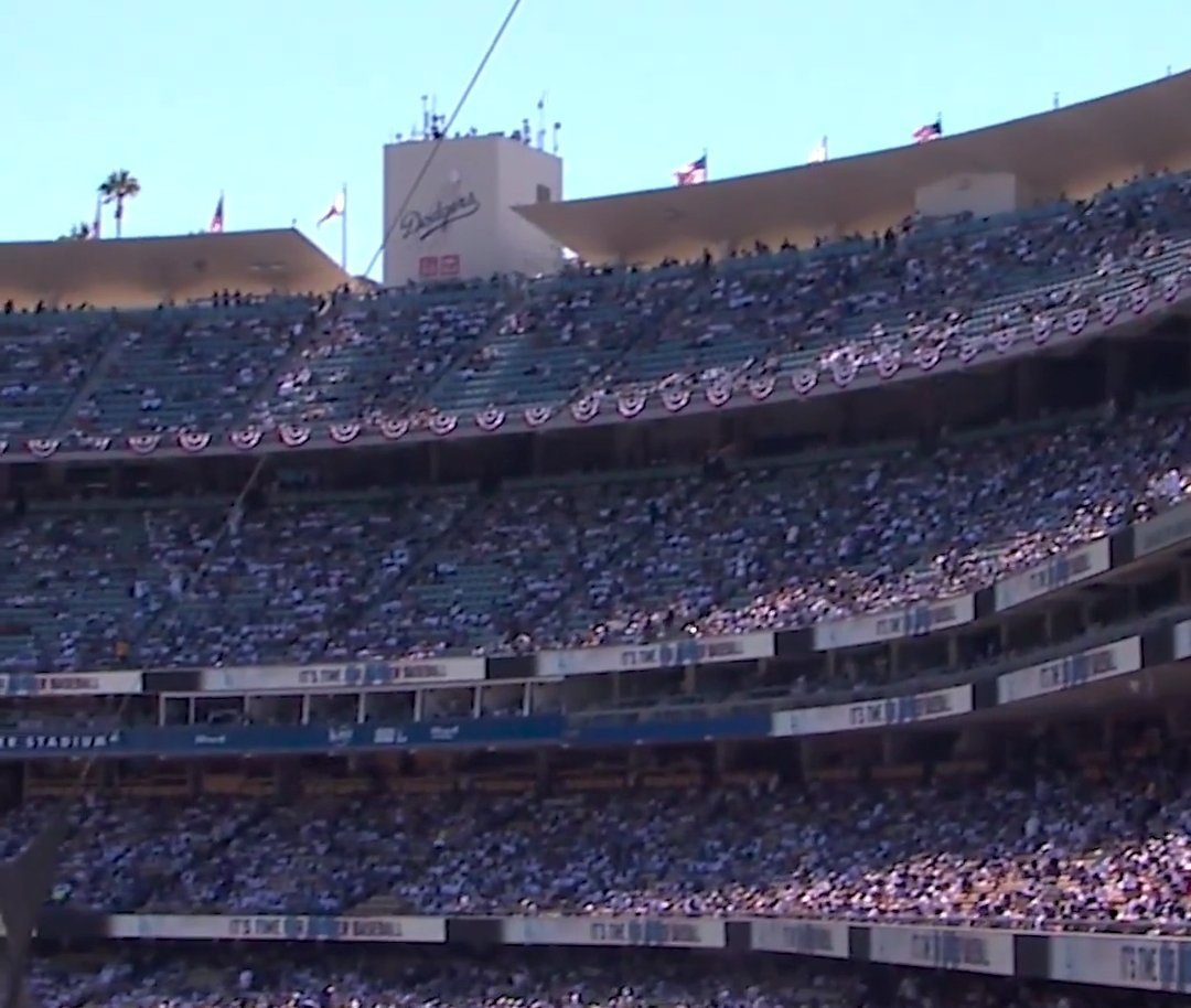 Los Angeles Dodgers Crowd NLDS heat
