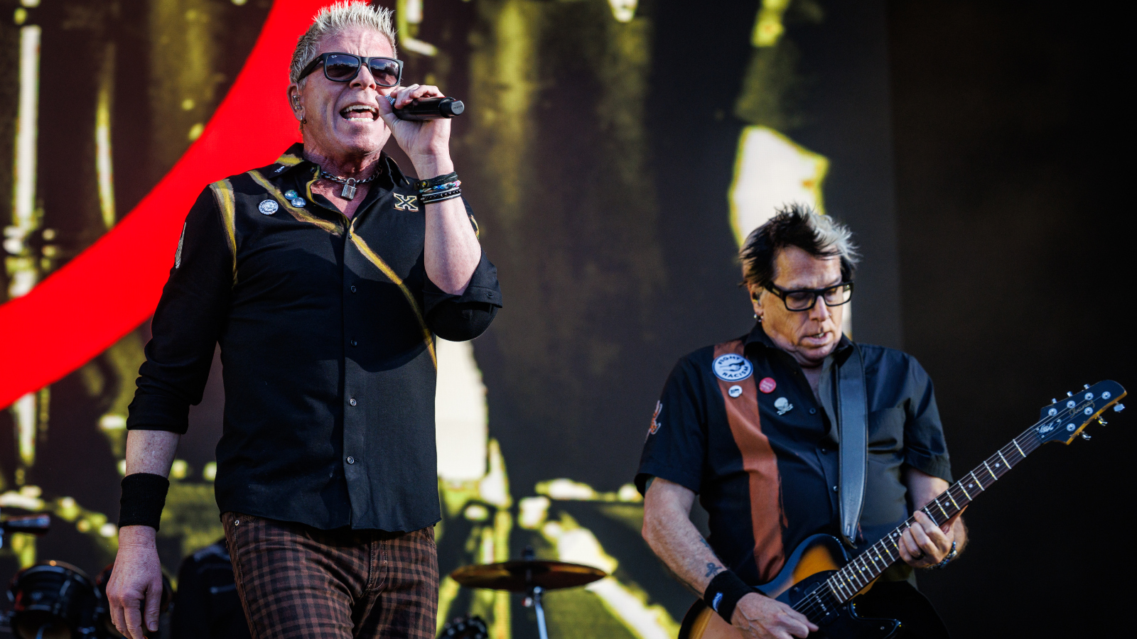 Noodles and Dexter Holland from The Offspring (band) on stage in Oslo, Norway